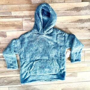 WARM & CUDDLY BLUE FURRY HOODIE NWT WOMENS SIZE LARGE